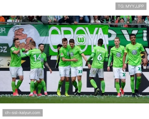 门兴客场韧性不足,1-3不敌沃尔夫斯堡跌至中游。 门兴客场韧性不足,1-3不敌沃尔夫斯堡跌至中游。