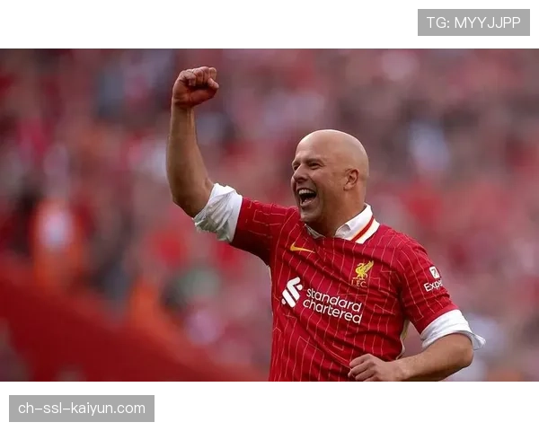 利物浦安菲尔德球场逆境反击，新援埃基蒂克梅开二度